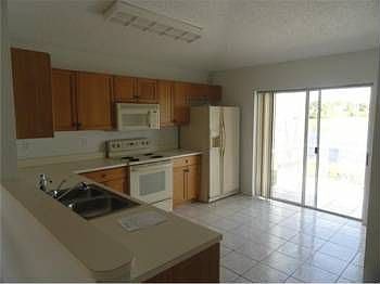 5th image of 601 NW 208th Cir