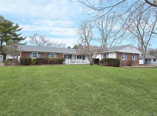 33 Segatogue Lane, South Setauket, NY 11720