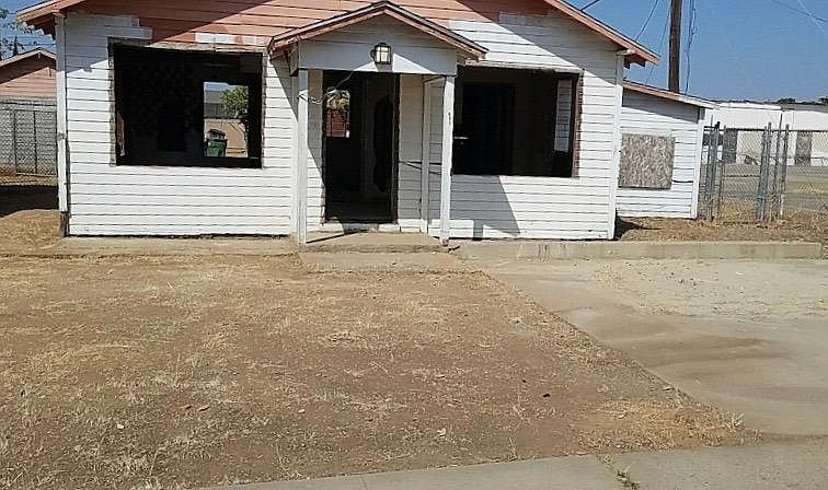 2nd image of 631 2nd St