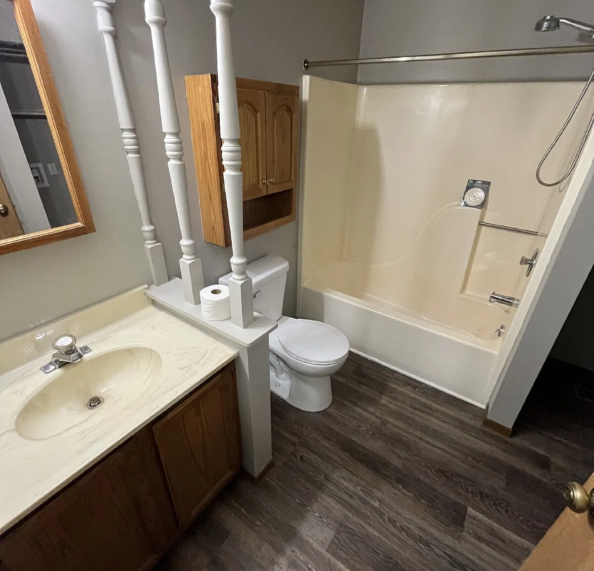 2 bed, 1.0 bath, $1,225 — Photo 2
