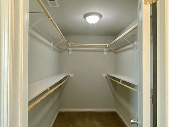 Master closet 