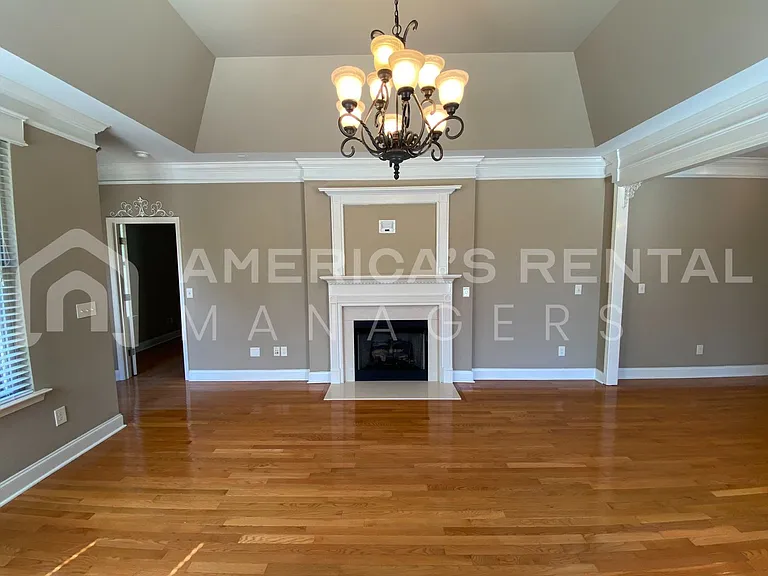 4230 Lochshire Ln — Photo 14