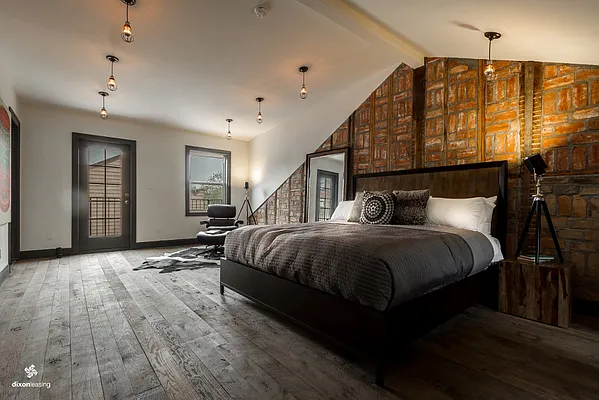 Rented by Dixon Advisory USA Inc. | media 22