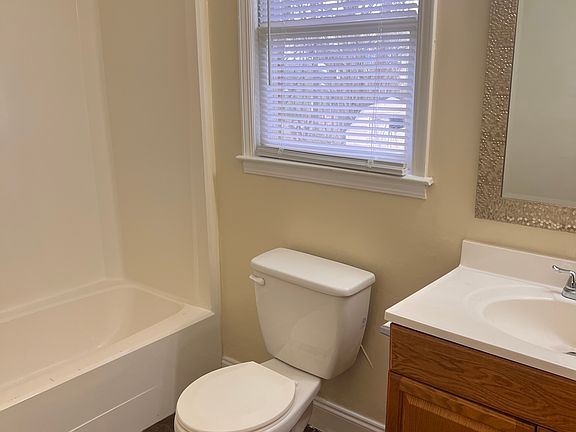 2nd image of 2136 Golfview Dr SE #2136