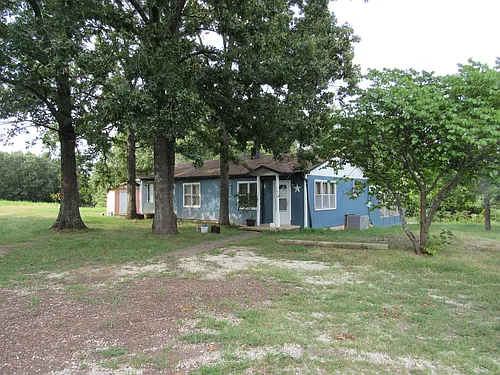 1815 N State Highway 7 Photo 1