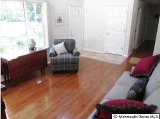 42 Mapletree Rd, Toms River, NJ 08753