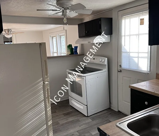 132 Reed Ave #2 — Photo 6