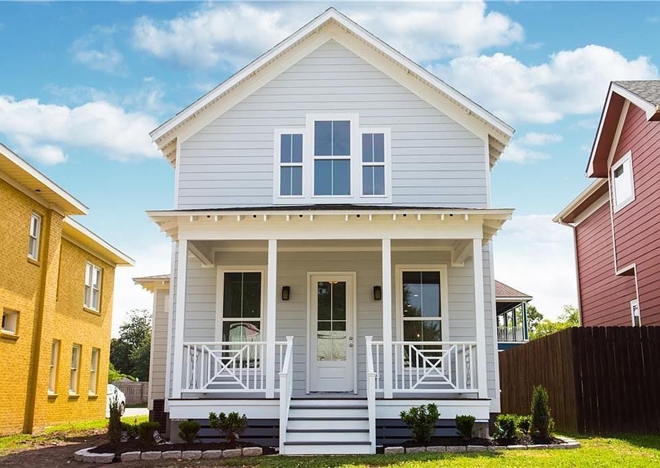 1st image of 1133 Common St