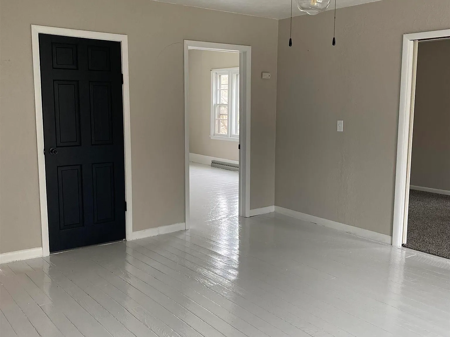 4 bed, 2.5 bath, 2075 sqft, $1,800 — Photo 4