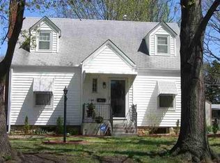 1108 SW Wayne Ave, Topeka, KS 66604