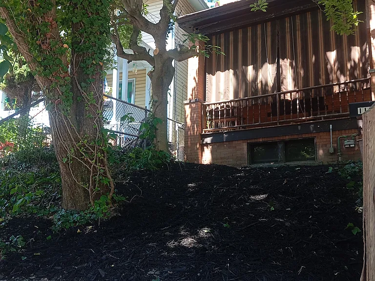 1126 Haslage Ave — Photo 7