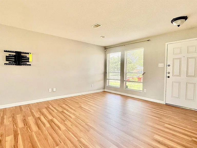 19503 Narcissus Brook Ln — Photo 7