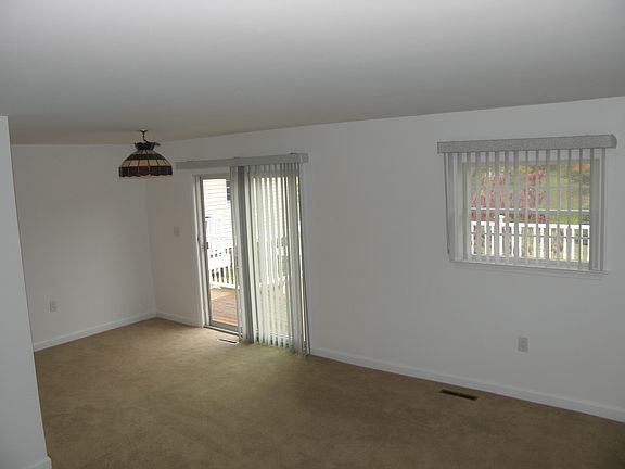 living room/ dining room