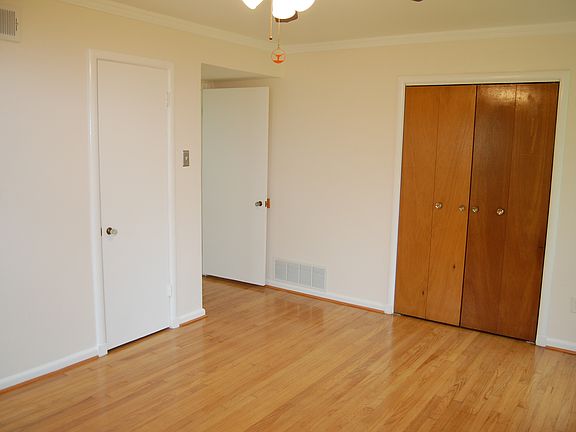 4th image of 2411 Montalba Ave