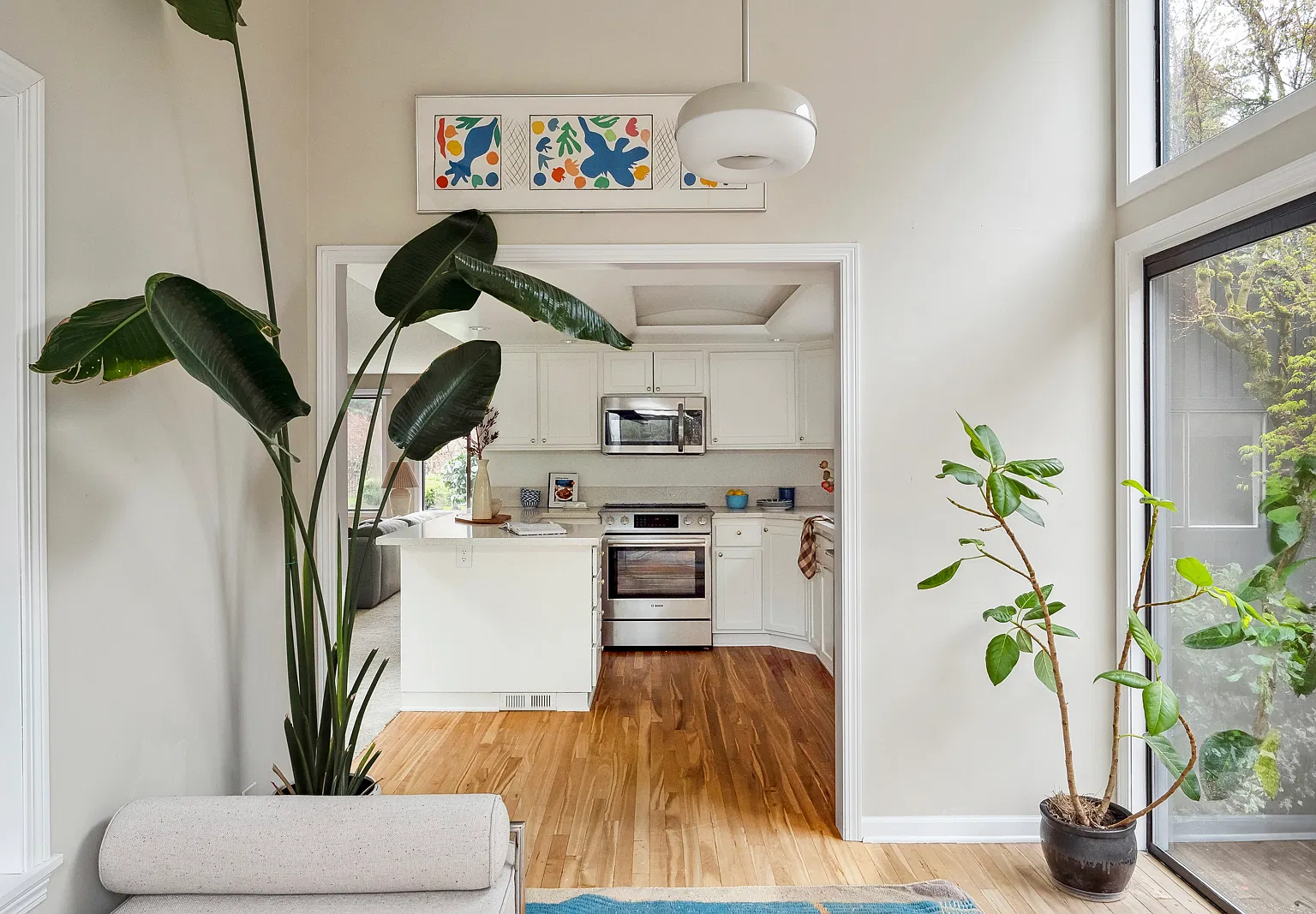 3 bed, 1841 sqft, $3,900 — Photo 3