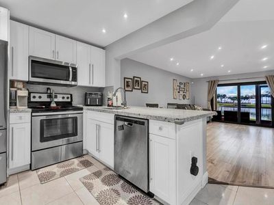 5501 Lakeside Dr #103, Margate, FL, 33063