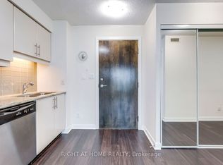 33 Bay St #1405, Toronto, ON M5J 2Z3