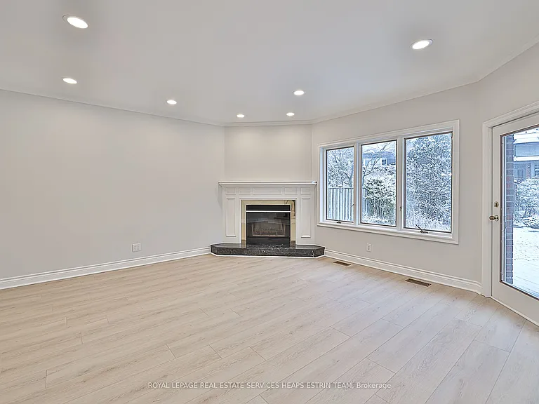 27 Southlea Ave — Photo 10
