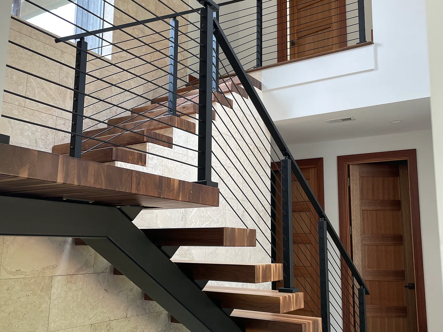 3 bed, 3.5 bath, 4000 sqft, $40,000 — Photo 2