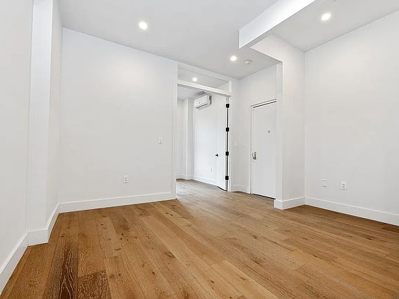 3rd image of 106 S 2nd St APT 1