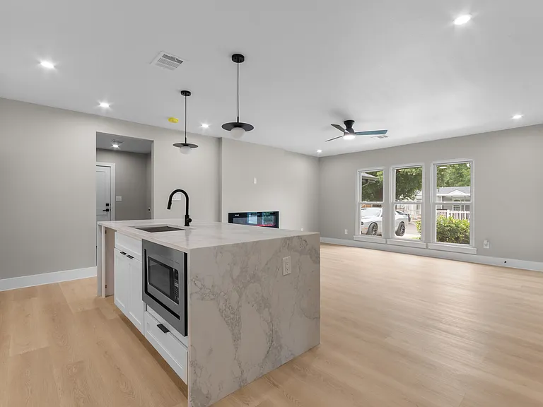2649 Easter Ave — Photo 4
