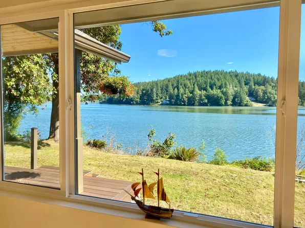 1304 Madrona Beach Rd NW, Olympia, WA 98502