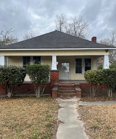 110 Wolverine St SE — Photo 1