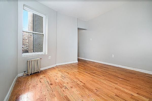 1st image of 264 E 2nd St APT 10