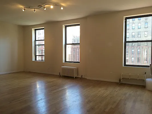 Rented by Stuart Eisenberger, LREB | media 22