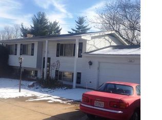 8 Saint Lawrence Dr, Ballwin, MO 63021