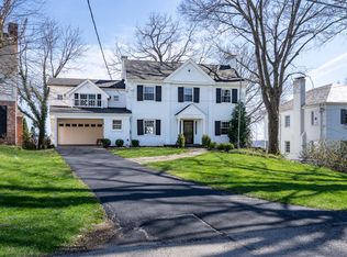 1002 Richwood Cir, Cincinnati, OH 45208