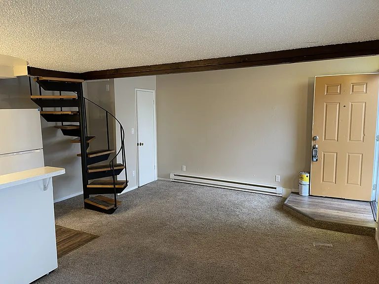 Chalet Villa Apartments — Photo 10