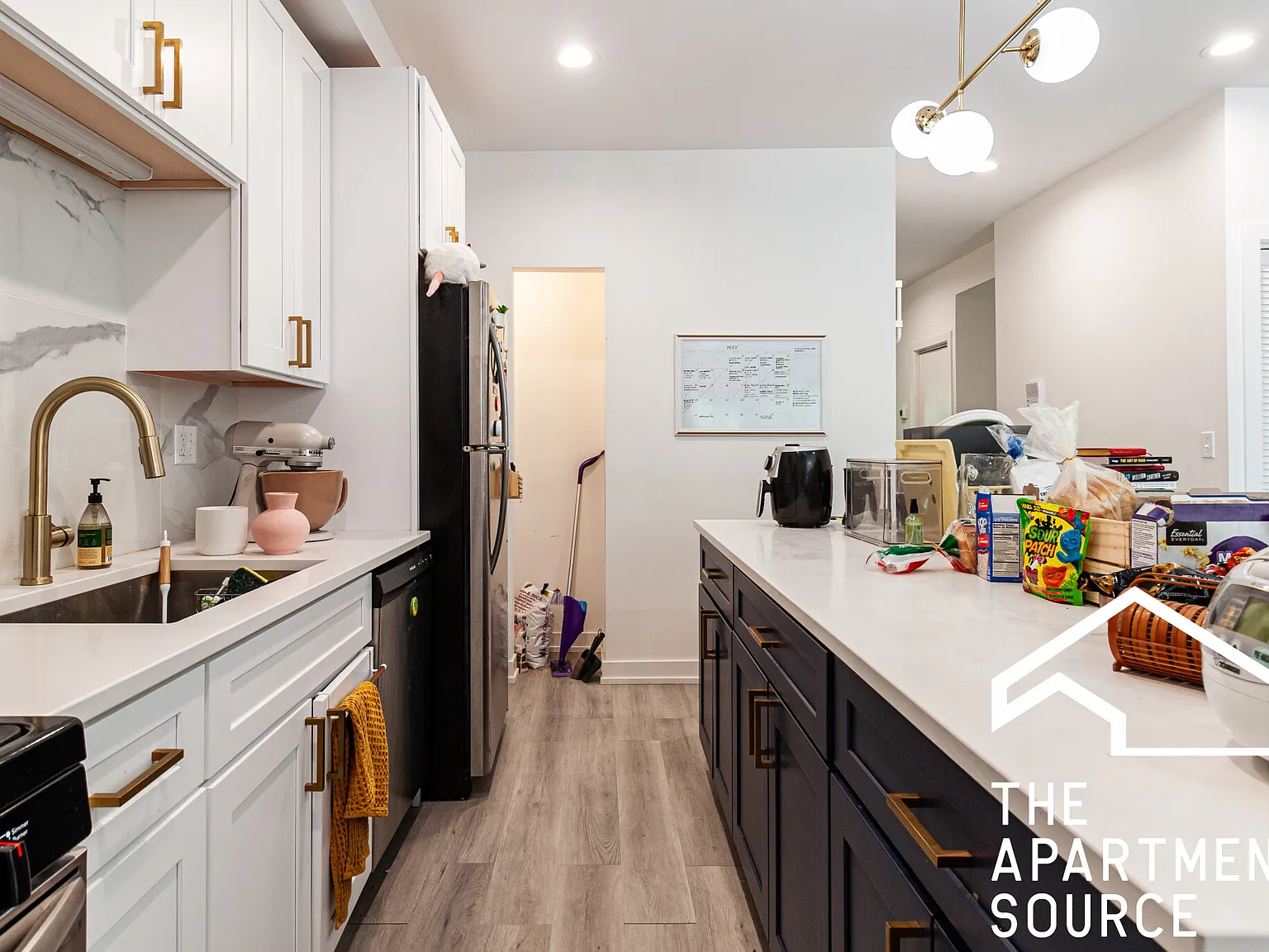 3 bed, 1325 sqft, $2,844 — Photo 4