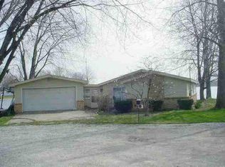 50 Ems B Ln #26, Pierceton, IN