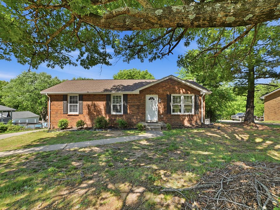 1st image of 1810 Apex Dr