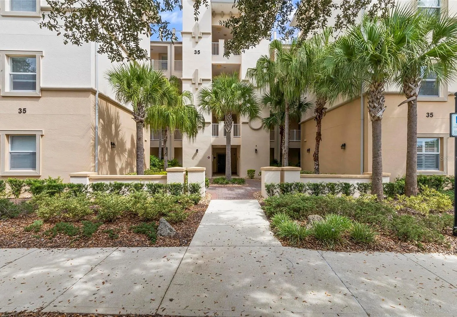 2 bed, 1115 sqft, $1,795 — Photo 2