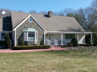 285 Davis Rd, Westport, MA 02790