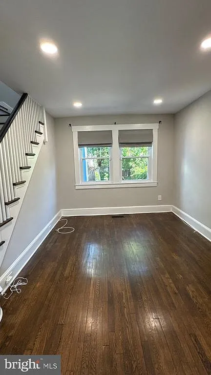 3 bed, 1.5 bath, 1175 sqft, $2,800 — Photo 3