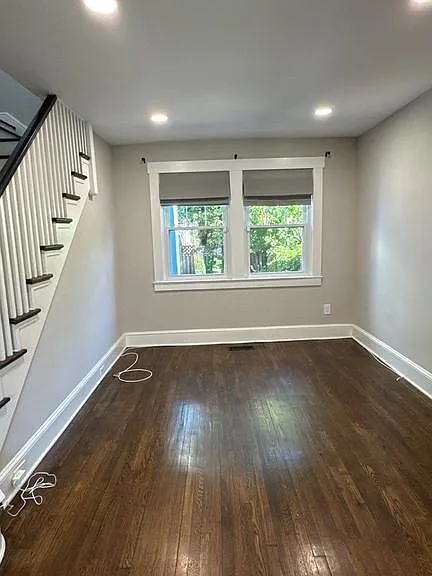 432 Kenneth Sq — Photo 3