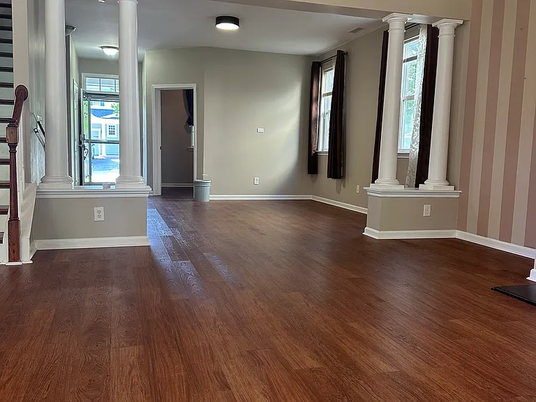 708 Hewespoint Ct — Photo 31