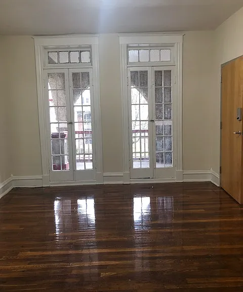 West Grace Apts — Photo 10