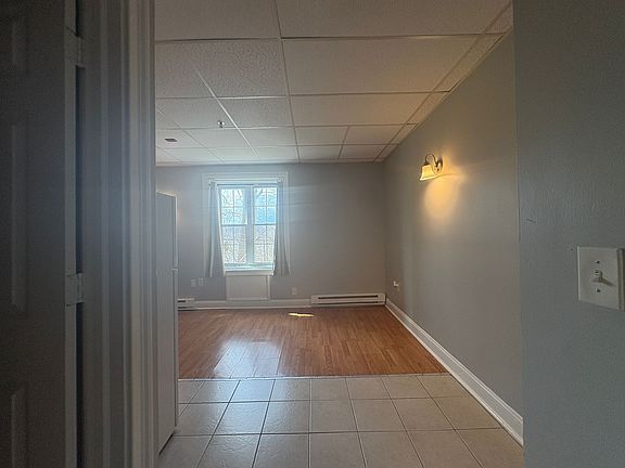 5th image of 65 Plaza Ave #6