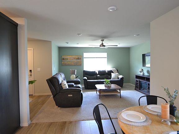5th image of 603 Pickering Ln