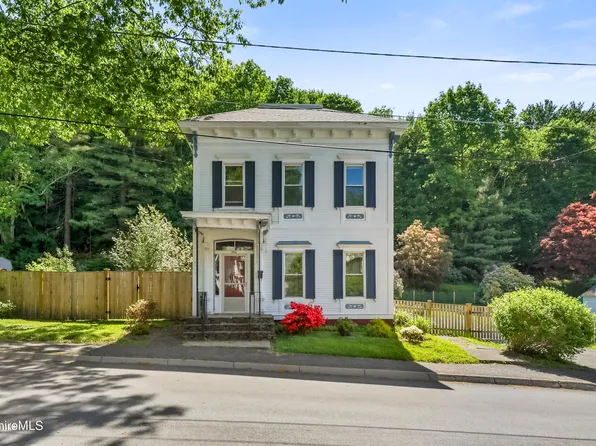 60 Brooklyn St, North Adams, MA 01247