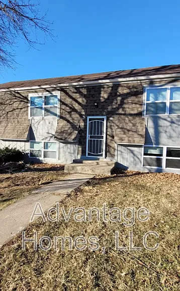 744 N 70th St — Photo 3