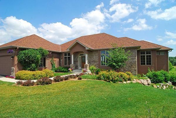 1st image of 931 Bavaria Hills Ct