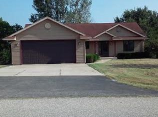 5915 Christine Ct, Burlington, WI 53105