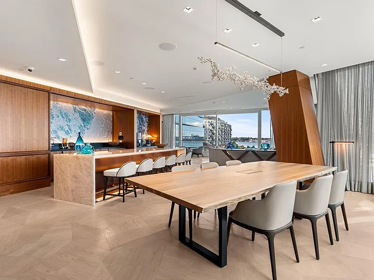 150 Seaport Blvd #C — Photo 25