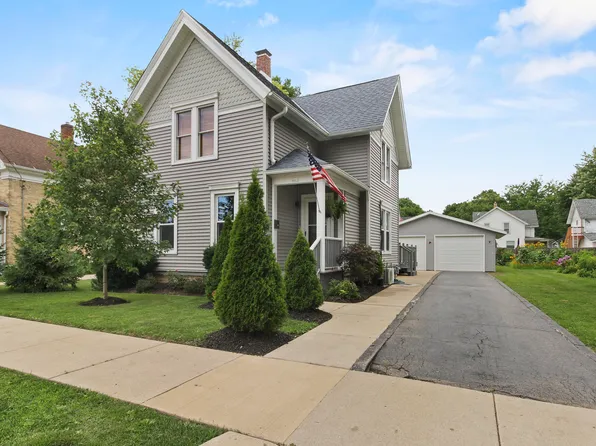 441 Kendall St, Burlington, WI 53105