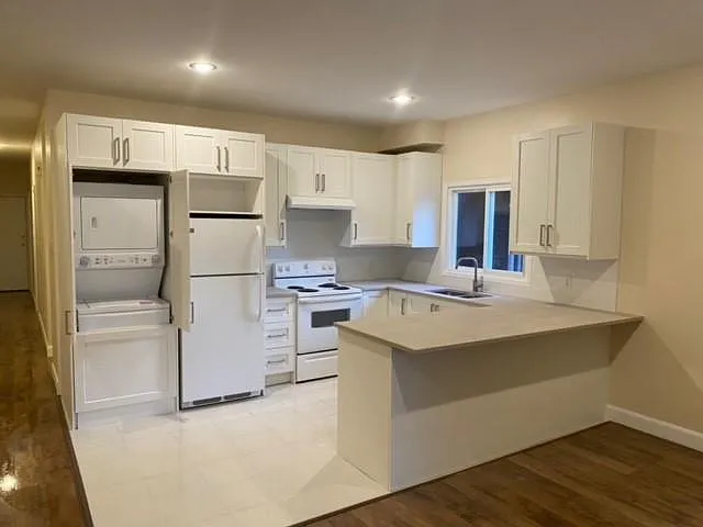2 bed, 1100 sqft, $2,900 — Photo 3